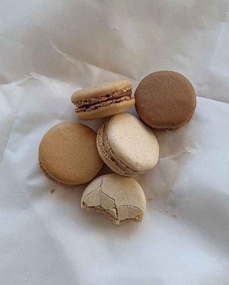 Espresso Macarons with Espresso Buttercream