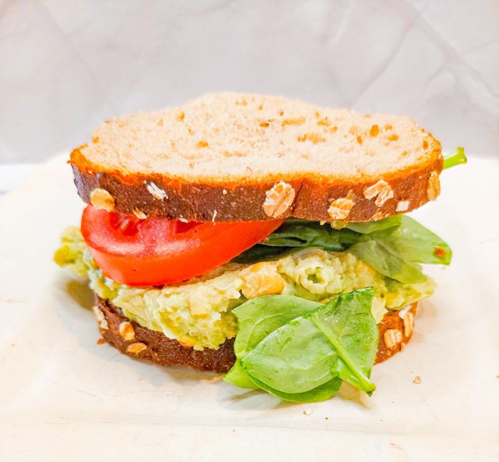 10-Minute Creamy Chickpea and Avocado Sandwich