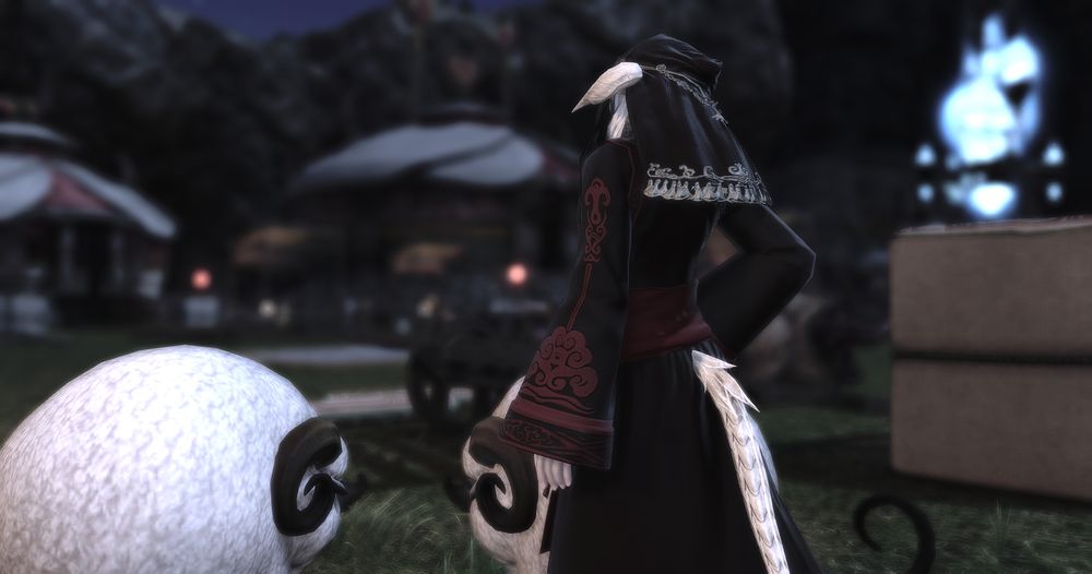 A pale Xaela wearing a Mongolian deel in the middle of Reunion, on the Azim Steppe.
