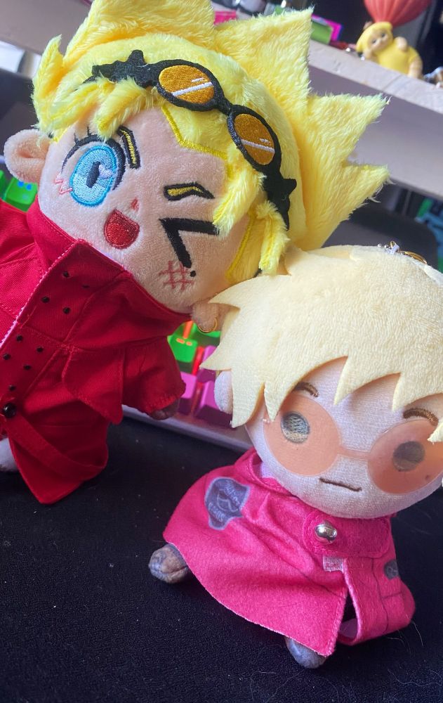 98’ Vash-plush by Kreamroll in a buddy-pic with TeruVash plush~