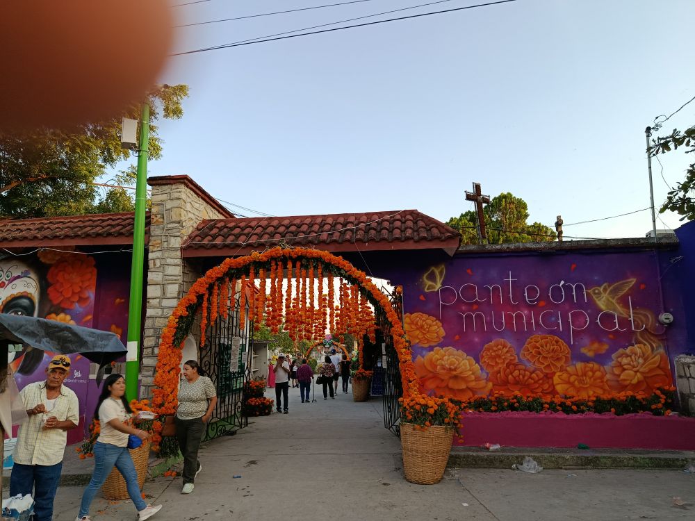 Entrada del panteón 