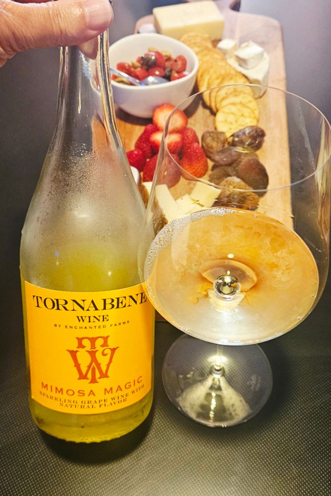 Light yellow in color. 

Nose of citrus, orange juice, apples and tangerines. 

Medium plus in body with medium acidity and medium plus size bubbles. 

Sweet on the palate with yellow apples, orange juice, tangerines, and light spices. 

Short finish with ripe citrus fruits. 

This sweet sparkling is easy drinking and good as a dessert, all by itself. 

More complex on the palate than the nose, and better when properly chilled. 

Actually feels like a sweet sparkling wine with a touch of orange juice. A good alternative to Mimosa. 

11.5% alcohol by volume.

$30. 


