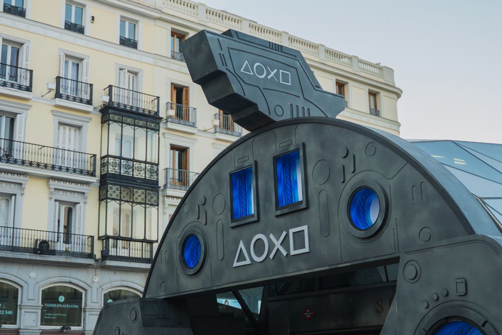 Salida de Cercanías de la estación de Sol en Madrid.