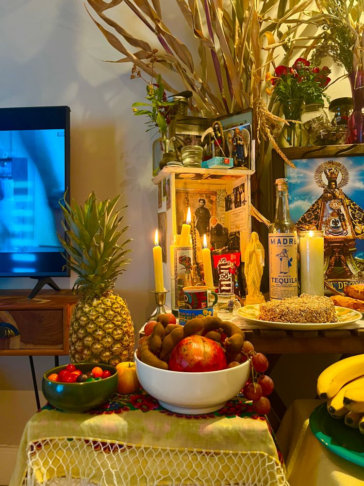 An altar is set to receive the dead.