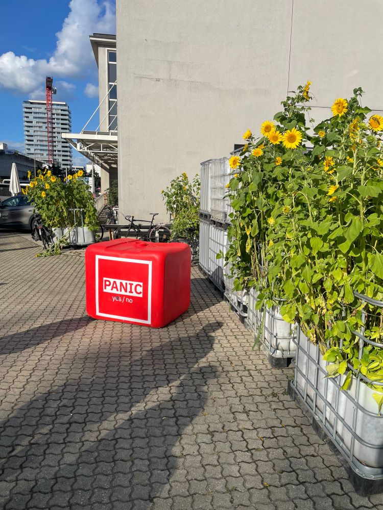 Ars Electronica Linz Motto: Panic yes/no