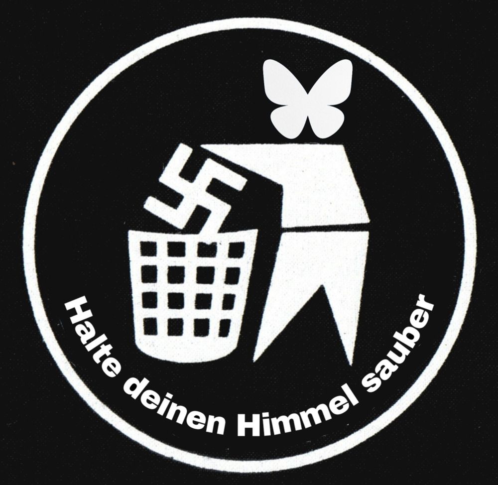 Piktogramm

Person mit Schmetterling als Kopf tut Hakenkreuz in Müll.

Text

Halte deinen Himmel sauber 