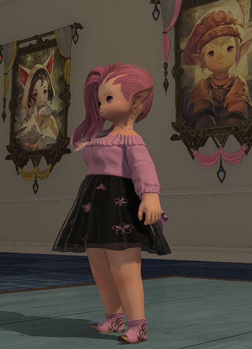 Picture of a mature Lalafell woman in a pink top with a black skirt. She has pink hair with white highlights.