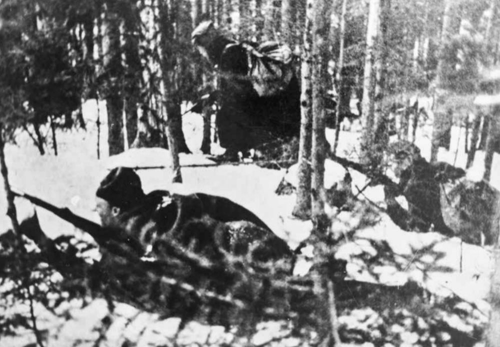 Partisanen im Schnee in Kärnten/Koroška.

Gesamte Fotorecherche: KZ Verband/VdA Wien & KSŠŠD