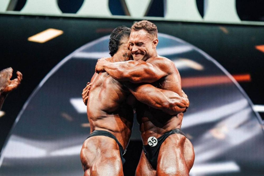 Ramon Dino busca a 'pose perfeita' para desbancar canadense e levar o Mr. Olympia