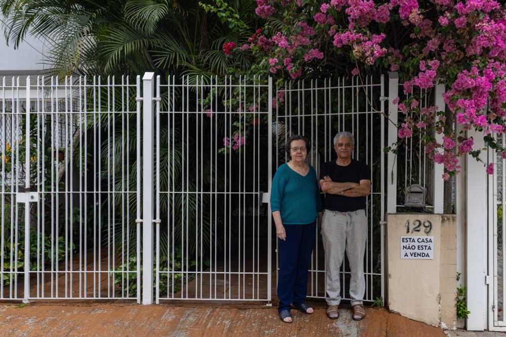 Moradores da Vila Mariana fazem protesto e reclamam de pressão de construtora por venda de casas