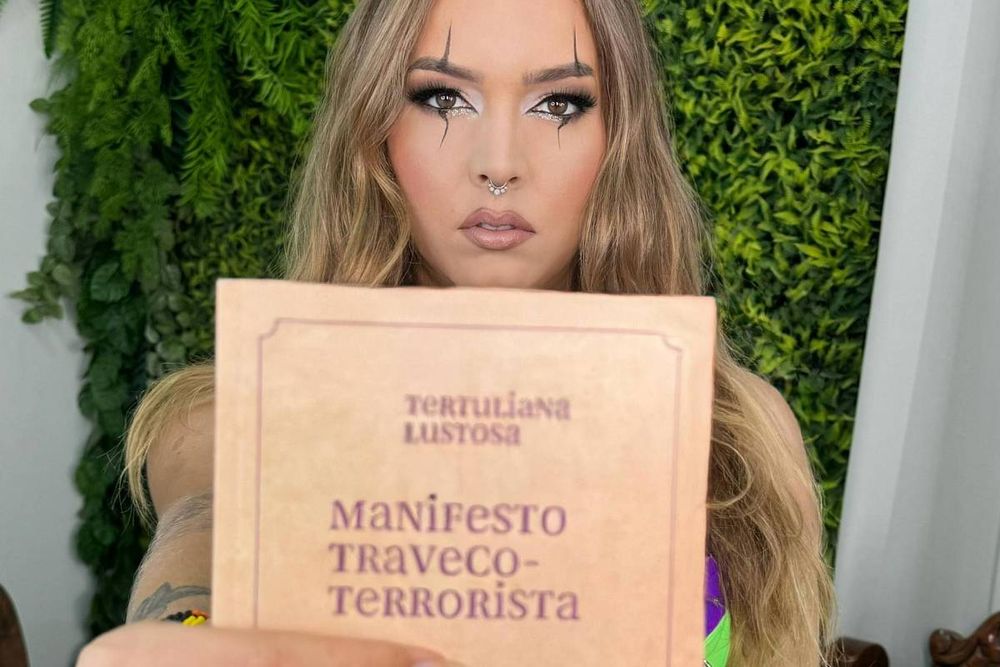 Esquerda pode ser fascista, diz travesti criticada por levar 'traveco-terrorismo' a universidade