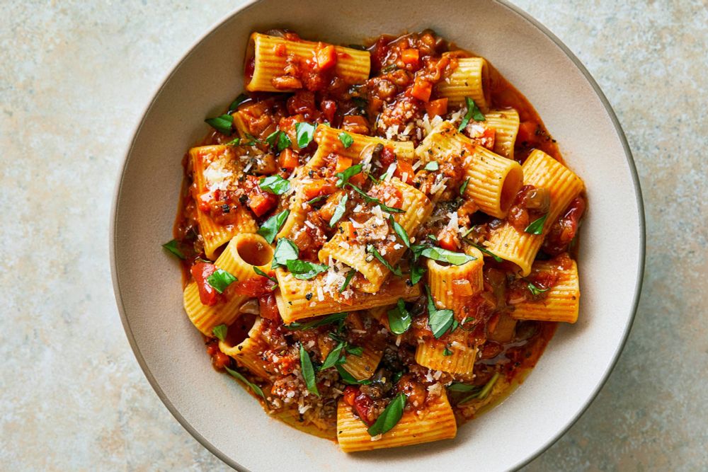 Conheça uma receita de macarrão com molho bolonhesa sem carne