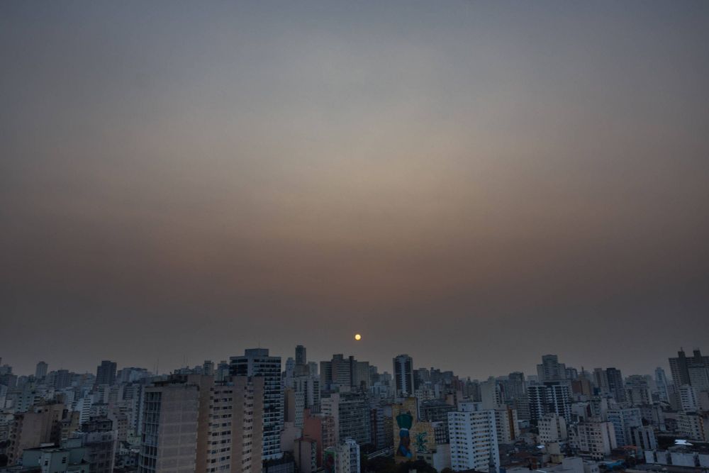 Poluição do ar tem relação com aumentos de AVC no mundo - 18/09/2024 - Equilíbrio e Saúde - Folha