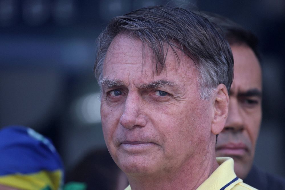 Movimento acaba por atacar até elite econômica, negacionista ou cúmplice, como em ditaduras