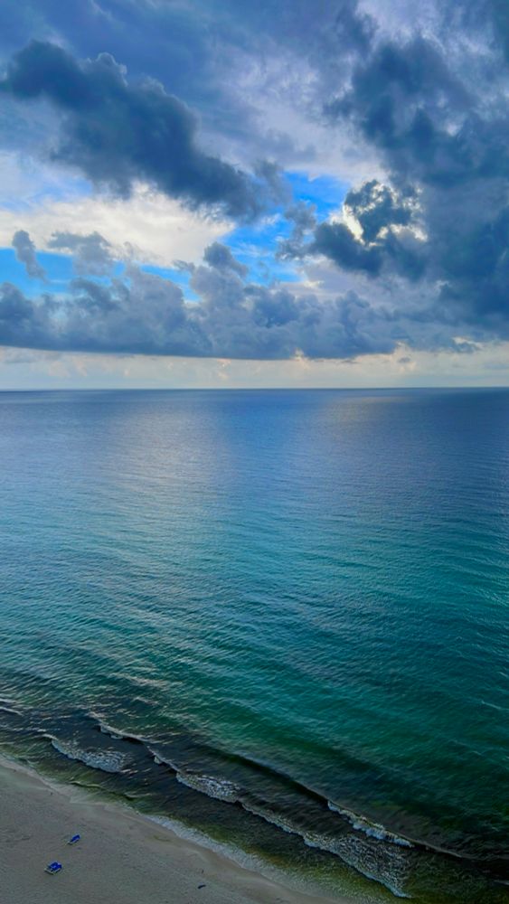 the Florida gulf coast shoreline on a rainy Sunday morning