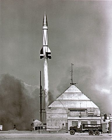 The V-2 Rocket Launch – Propelling the First Primate Into Space

Captured in a striking moment of ascent, this photograph shows a modified German V-2 rocket lifting off from White Sands Proving Ground in New Mexico on June 14, 1949. Inside the nose cone of this missile—concealed from view—is Albert II, a rhesus monkey and the first primate to journey into space. Originally developed by Nazi Germany during World War II, the V-2 became the backbone of early American rocketry through Operation Paperclip, a secret U.S. intelligence program that brought German scientists, including Wernher von Braun, to the United States to advance aerospace development.

In the image, a billow of smoke and fire erupts beneath the rocket’s fins, signifying the ignition of its liquid-fueled propulsion system. The rocket itself stands tall and narrow, painted with alternating black-and-white bands for visibility during flight tracking. At the base, a conical concrete blockhouse can be seen—engineered to withstand blast force and monitor telemetry in real time. The image evokes both awe and gravity, showcasing not only a technological leap but also the sobering legacy of wartime engineering repurposed for peaceful exploration.

The rocket carried Albert II past the Kármán line, reaching an altitude of 83 miles, a milestone that proved living organisms could physically survive the journey into space—at least biologically. Unfortunately, a parachute failure during descent resulted in a fatal crash, making this mission a blend of groundbreaking achievement and tragic loss. Despite the outcome, the mission advanced biomedical instrumentation, capsule design, and telemetry protocols. It marked a pivotal moment in astrobiology and aerospace engineering, directly informing human spaceflight systems a decade later.

Albert II’s journey aboard this rocket remains a significant chapter in the story of life beyond Earth and the complex ethics of experimentation at the frontiers of science.