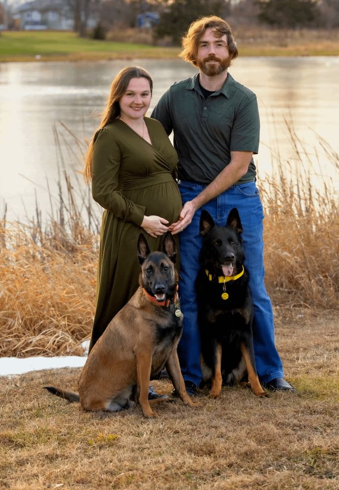 Credit to the original poster Moxximixologist who posted it on r/aww on December 21st, 2025 at 9:57 PM UTC.