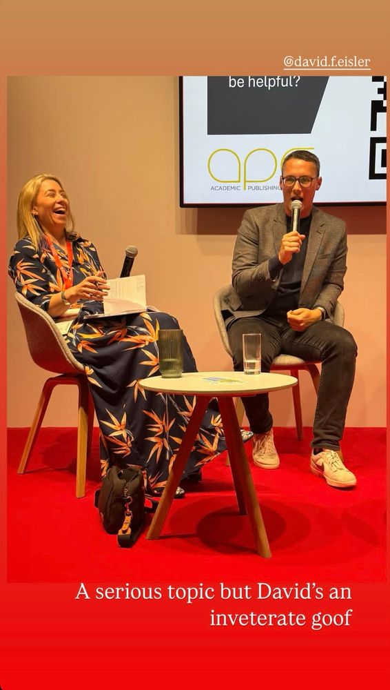 Picture of me ab Lou Peck on a panel at the Frankfurt Book Fair. 