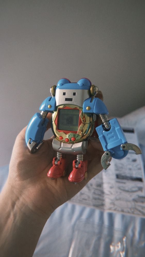 Robot mode with the tamagotchi installed!