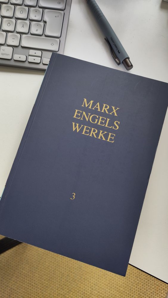 Buchcover des dritten Teils der Marx Engels Werke aus dem Karl Dietz Verlag Berlin