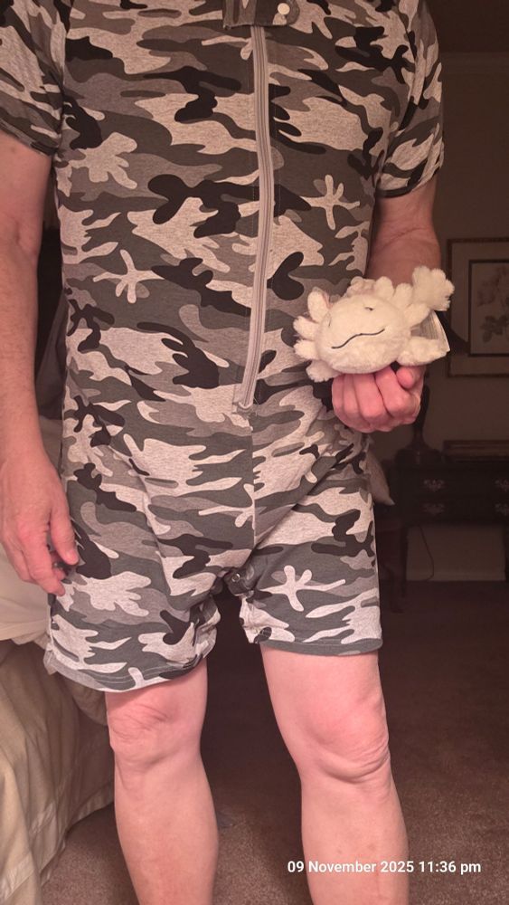 Jax my cuddle buddy and I are ready to hit the rack. Gnite!🥱😴💤