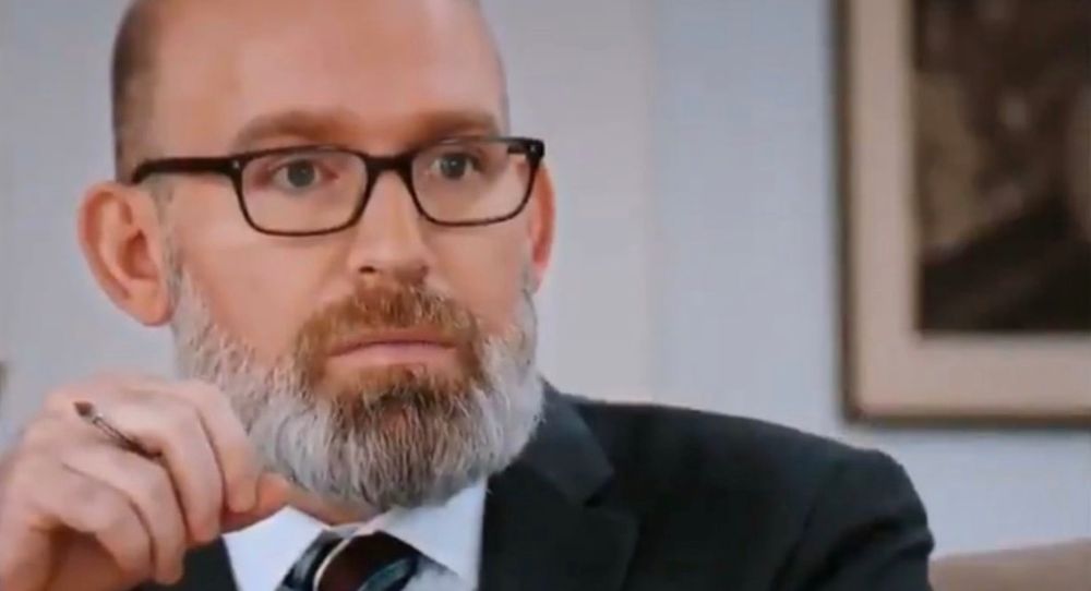 NYT dude asking Buttigieg about how he fixed bread prices while working for evil "consulting" firm McKinsey