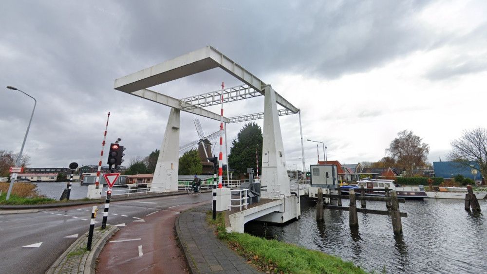 Amsterdam en Haarlemmermeer gaan Sloterbrug vernieuwen, definitief geen nieuwe brug