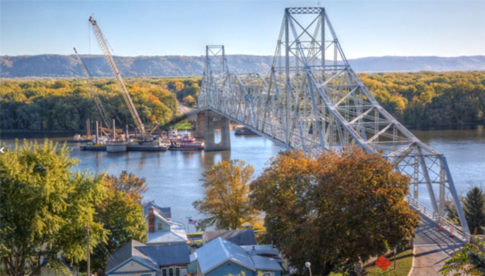 Repair work progressing on Lansing bridge - Radio Iowa