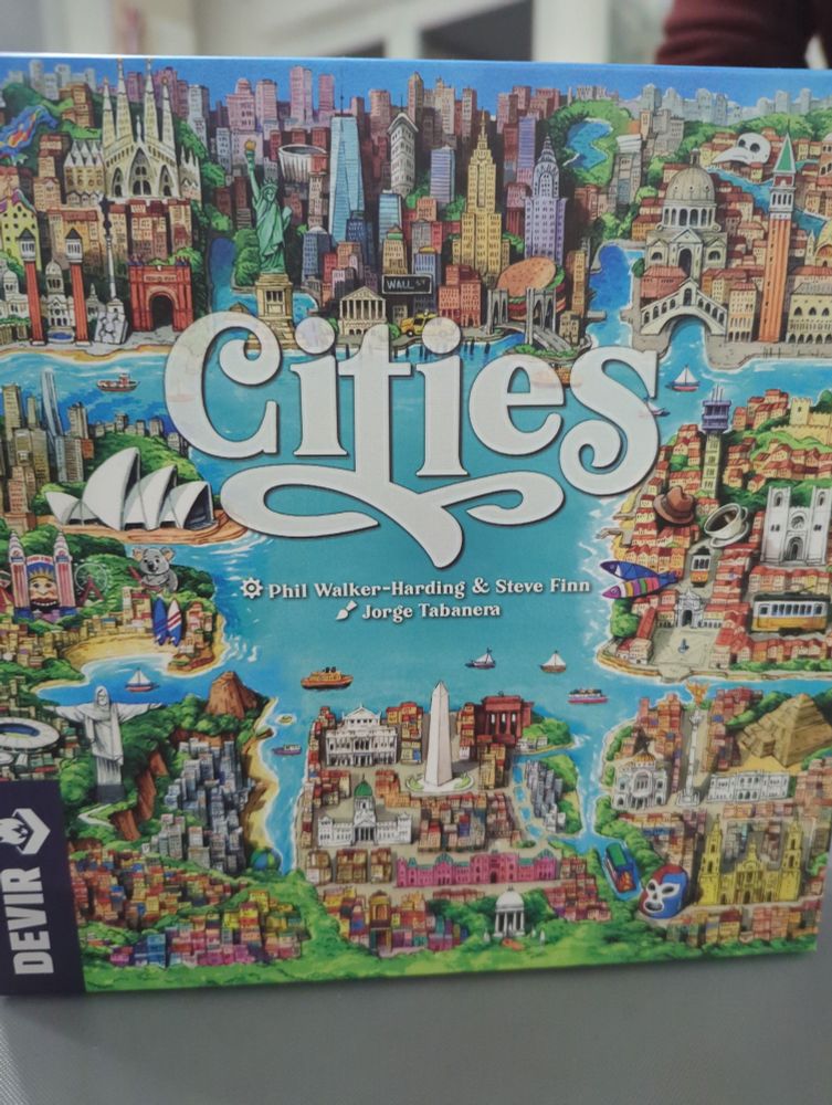  The cover of rhe board game "'Cities"