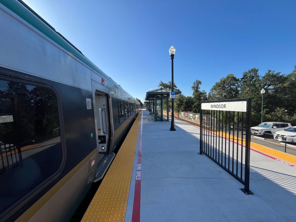 The Windsor station platform moments before departure.