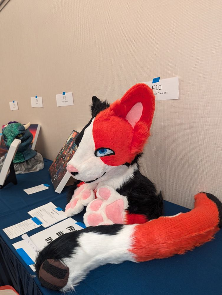 Fursuit head at further confusion artshow