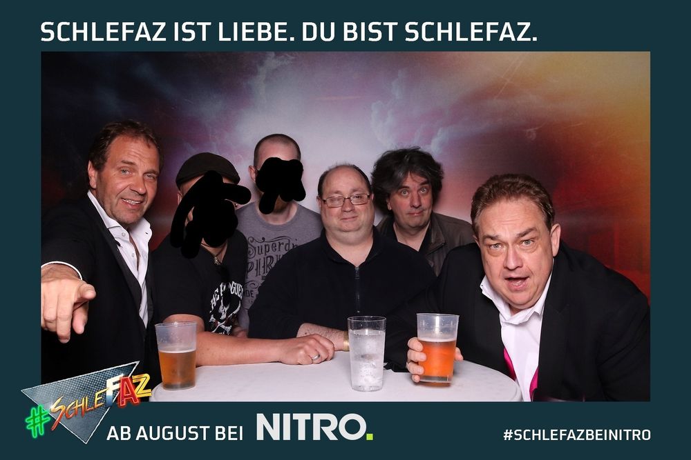 Zu sehen bin ich und ein drei andere Männer die mit Oliver Kalkofe und Peter Rütten für das Bild posieren.