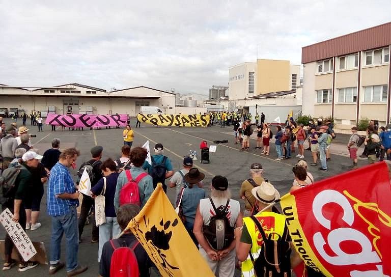Blocage du site de production de pesticides