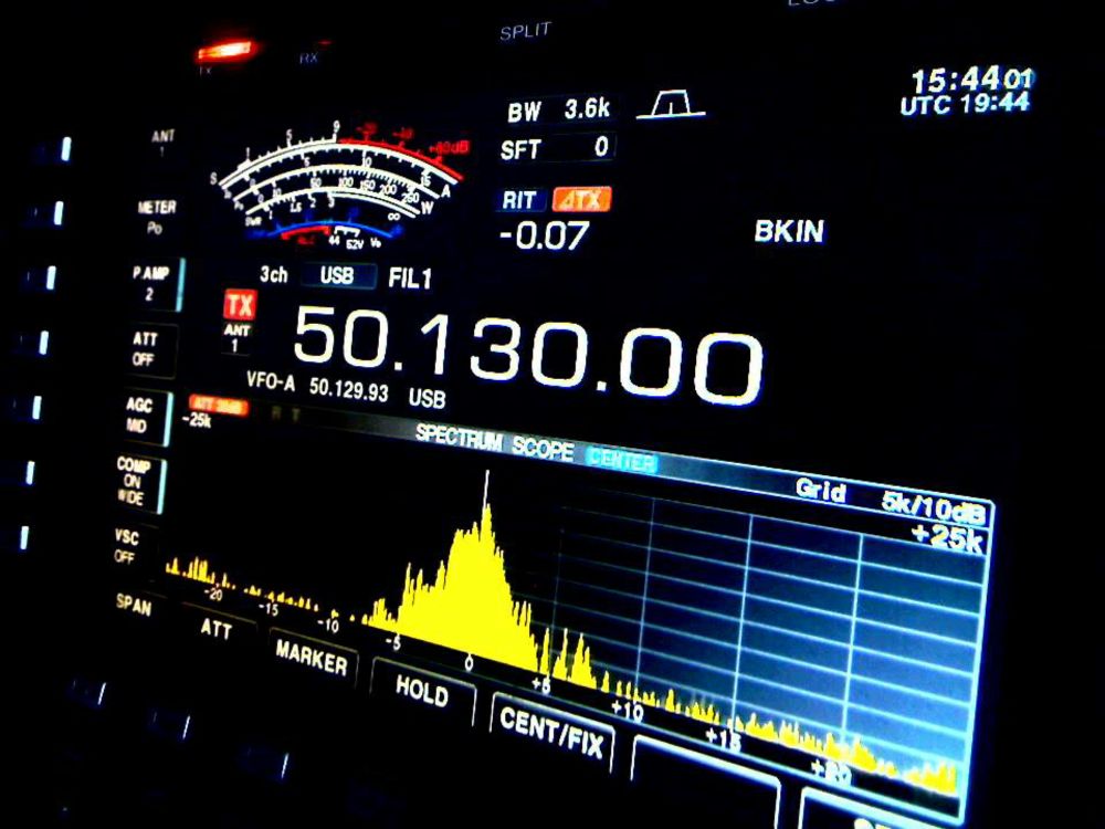 VE3EN 6m (50mhz) SSB AURORA Pileup (7/15/2012)