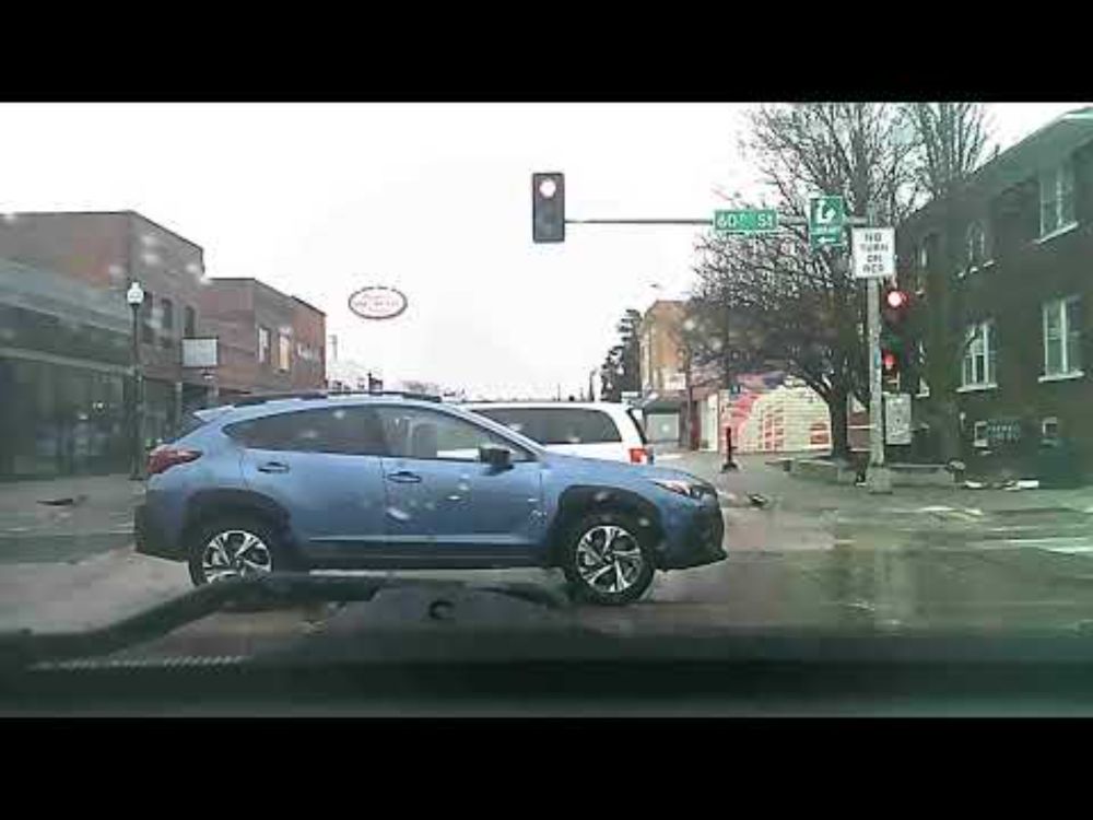(2025) Gloomy Day Drive: Contemplative POV City Driving in Rain-soaked Omaha, Nebraska