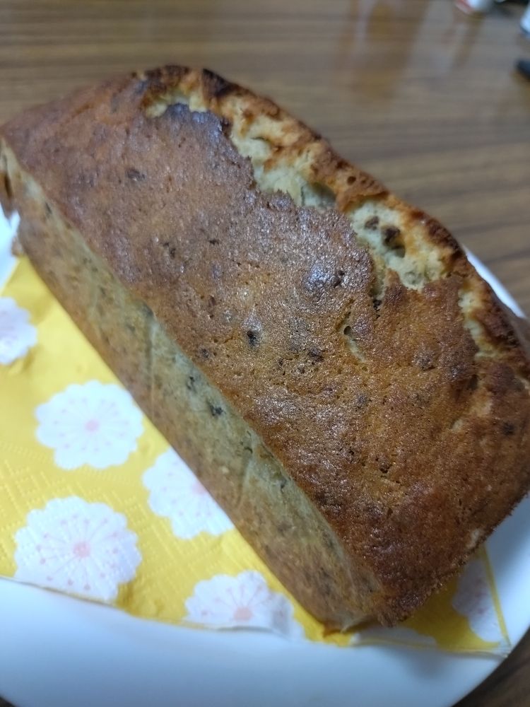 バナナとカカオニブのケーキ