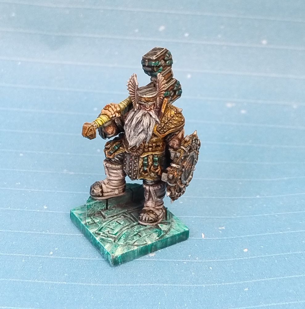 Dwarf cleric by Daybreak Miniatures