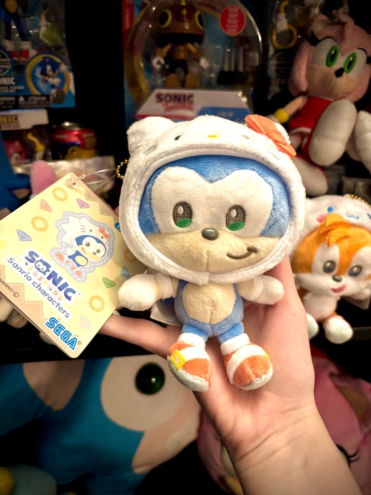 Sonic x Hello Kitty plushie
