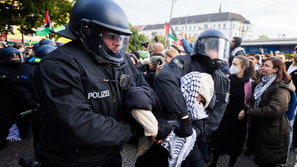 Flaschenwürfe, Pfefferspray und Greta Thunberg: Tumulte und Festnahmen bei propalästinensischer Demo am Berliner Südstern