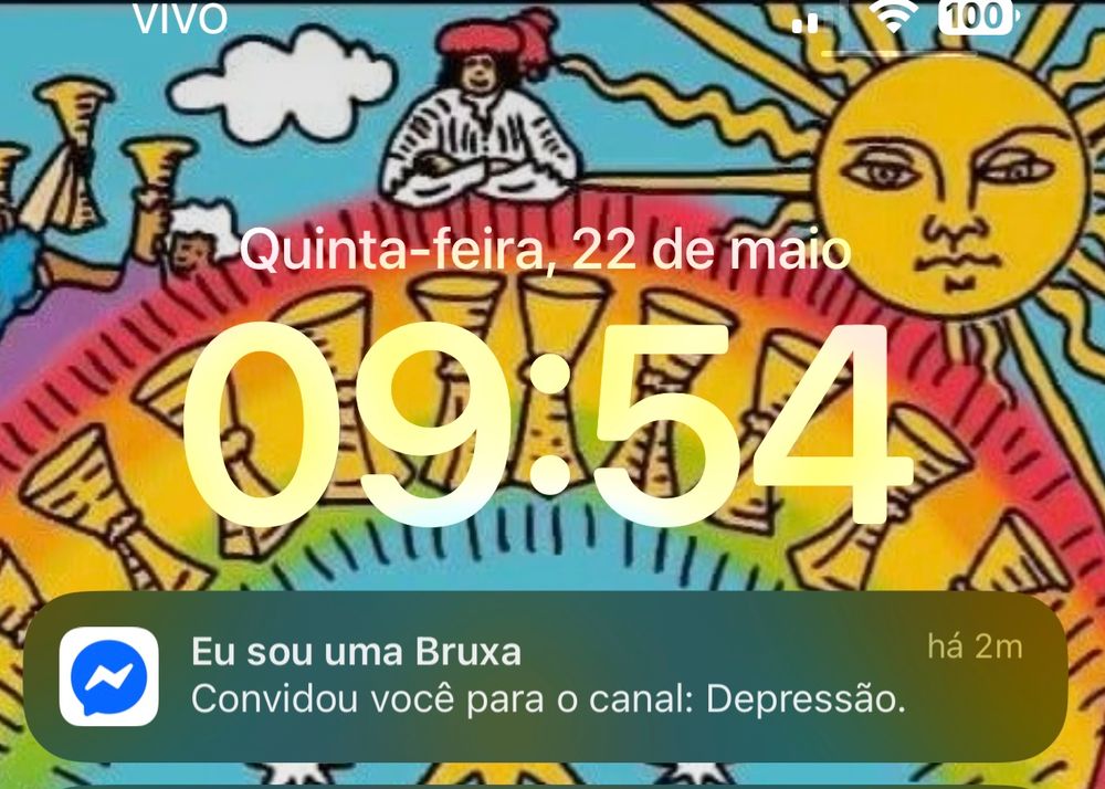 Notificação na tela de bloqueio do celular: “Eu sou uma Bruxa convidou você para o canal: Depressão.”