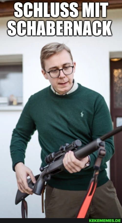 Philpp Amthor mit einem Jagdgewehr. Darüber steht: "Schluss mit Schabernack".