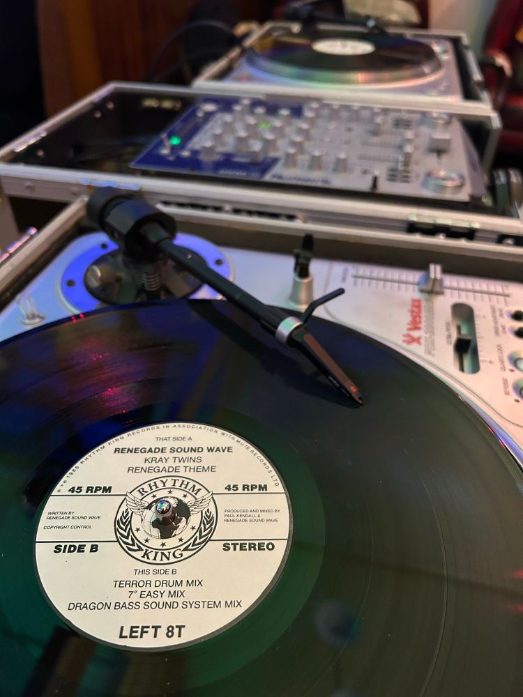 KRAY TWINS 12” on the deck. Classy/classic Rhythm King logo looking resplendent