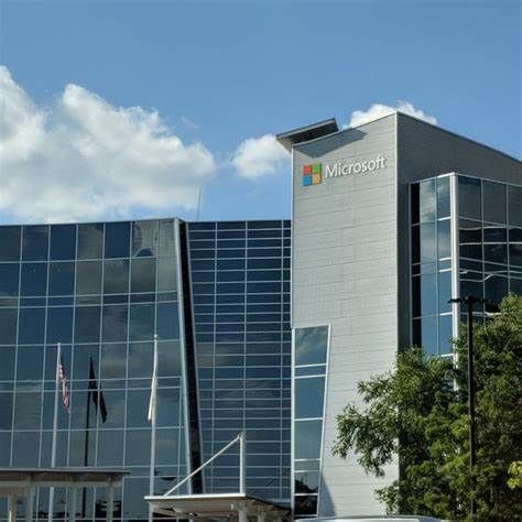 Image of the outside of the Microsoft Technology Center in Burlington, MA.