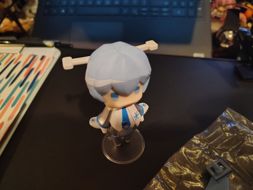 Good Smile Hello Snow Miku with placeholder hair stub thingies