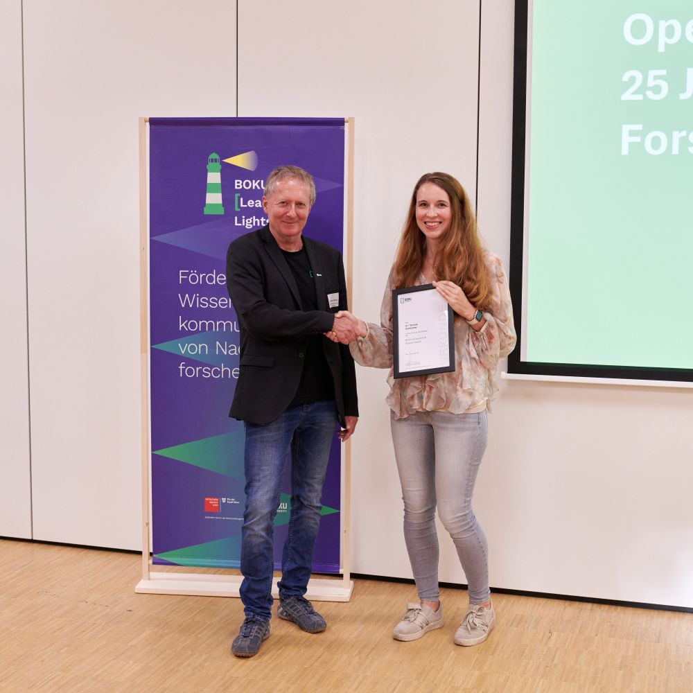 Von links: Vizerektor Christian Obinger, Simone Bachleitner
