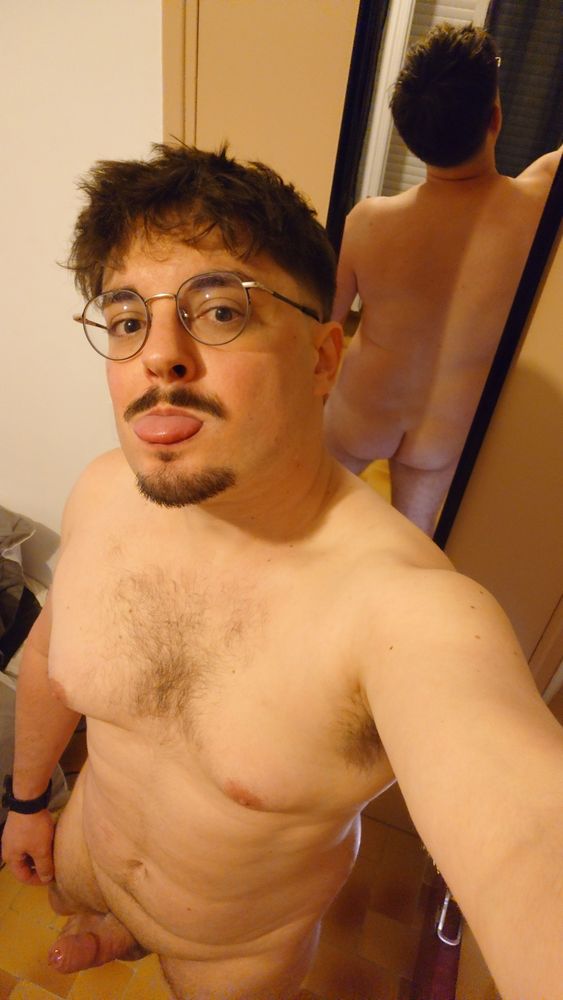 Nude showing the front and the back of my new haircut. But also my dick and the reflection of my booty in the mirror behind me 