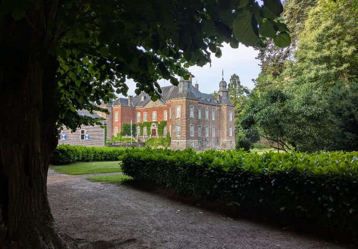 random dutch manor house (kasteel) 