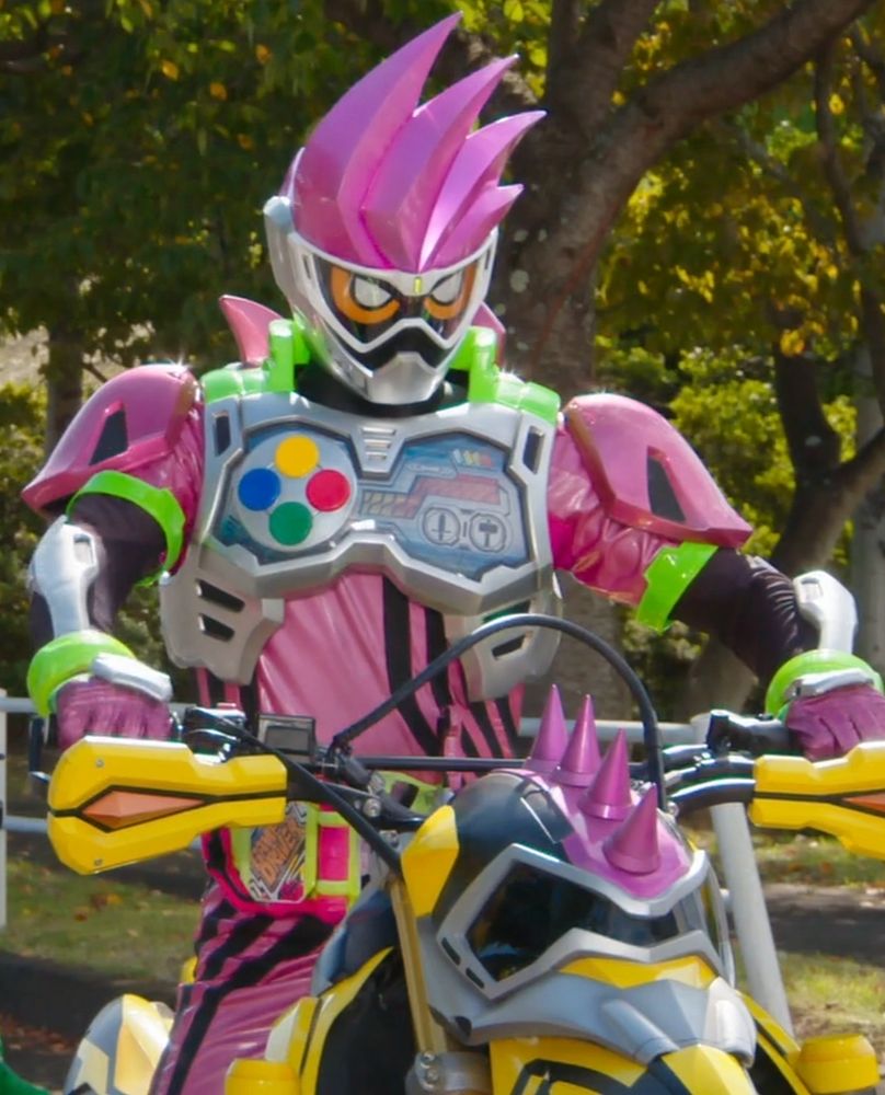Kamen Rider Ex-Aid riding his motorcycle.