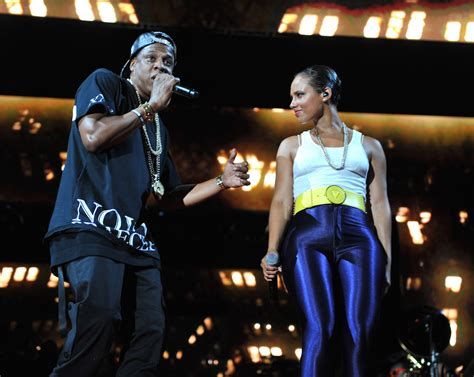 Jay-Z and Alicia Keys performing Empire State of Mind in Time Square