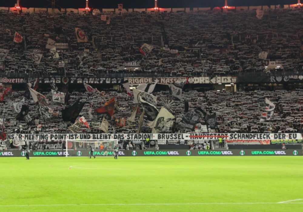 Kritik am Vorgehen gegen Eintracht-Ultras in Belgien & Betreten des Innenraums - Faszination Fankurve